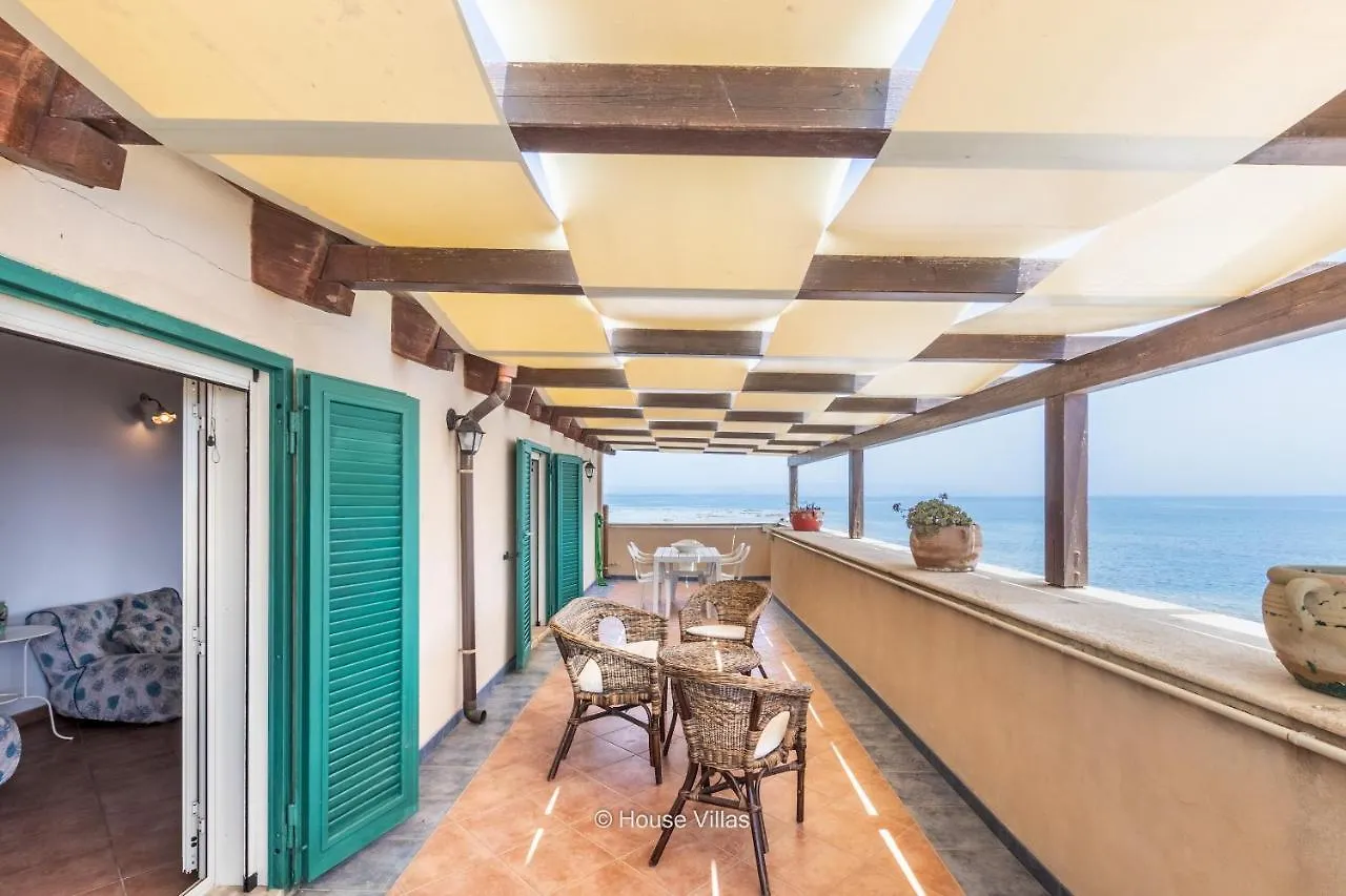 Apartment House&Villas - La Terrazza Sul Borgo Marzamemi Italy